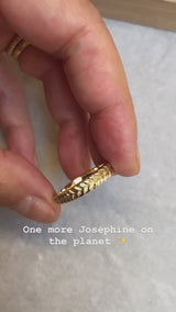 JOSEPHINE 18 CT CHAMPAGNE GOLD RING
