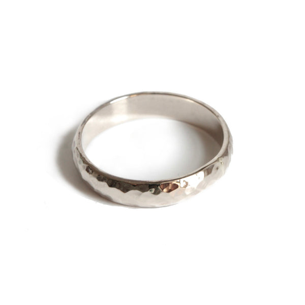 ALLIANCE 4 MM MARTELÉE DEMI-JONC OR 18 CT