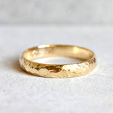 MEN'S 4 MM WEDDING HALF BAND 18 CT GOLD