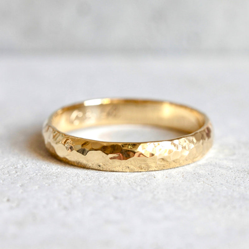 MEN'S 4 MM WEDDING HALF BAND 18 CT GOLD