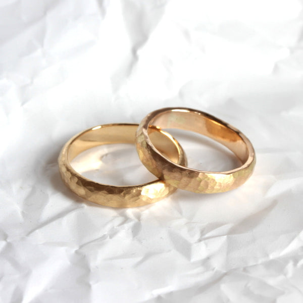 MEN'S 4 MM WEDDING HALF BAND 18 CT GOLD