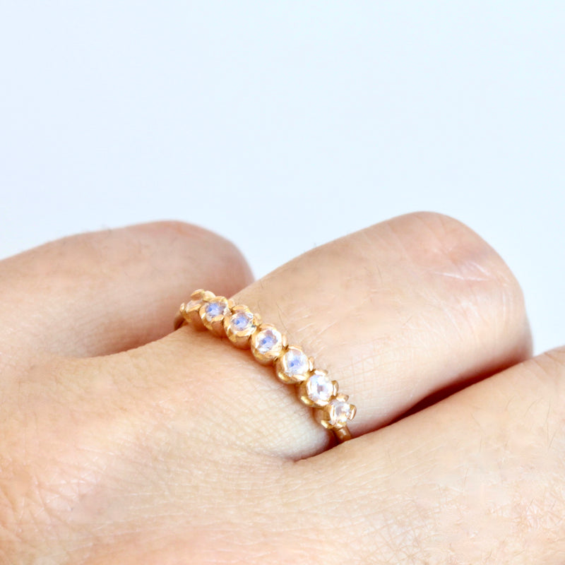 BAGUE IVY PIERRES DE LUNE OR 18 CT