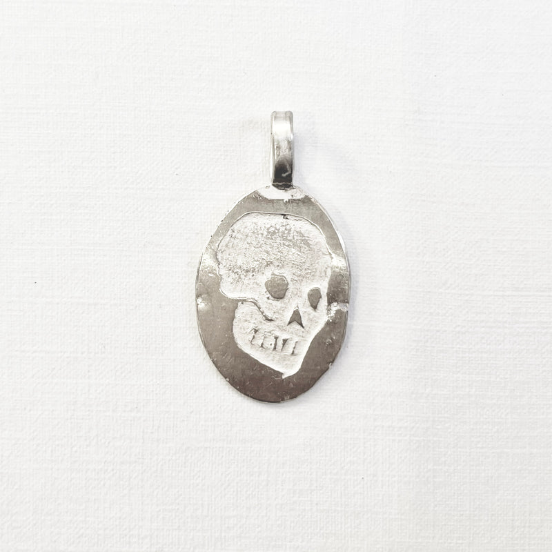 Pendentif crâne argent