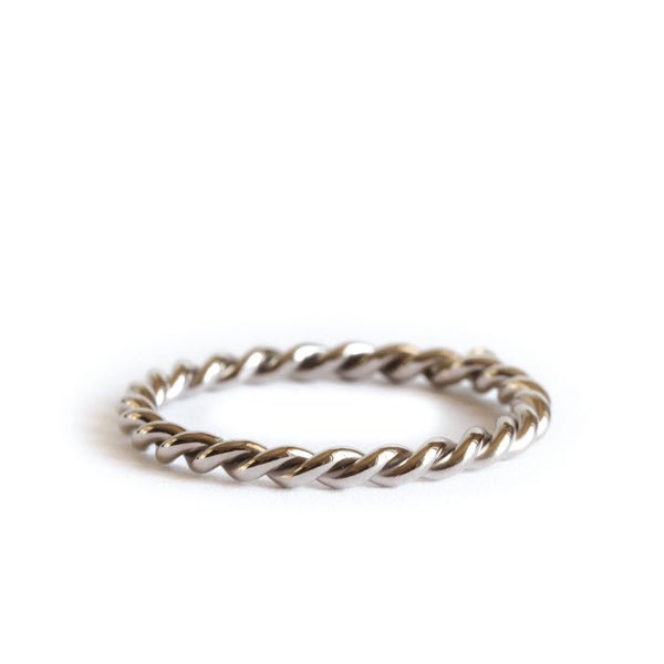 ADEL TWISTED 18CT GOLD RING
