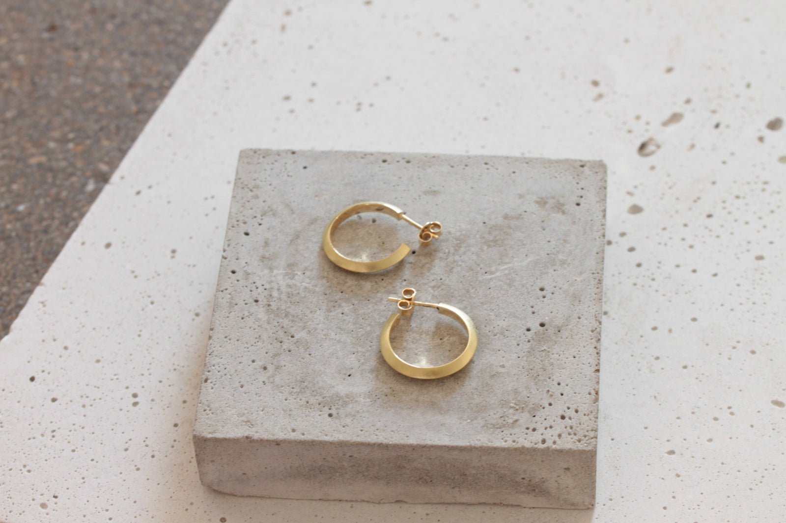 GYPSY EAR RING SOLIDOR 18 CT GOLD – ALICE MAGNIN ATELIER