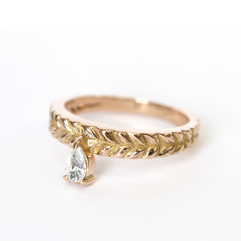 JOSEPHINE PEAR AND 18 CT GOLD DIAMONDS SOLITAIRE RING