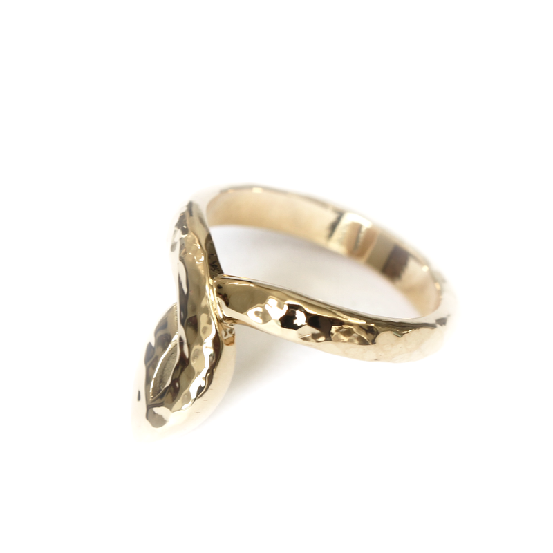 SALOME HAMMERED RING 18 CT GOLD